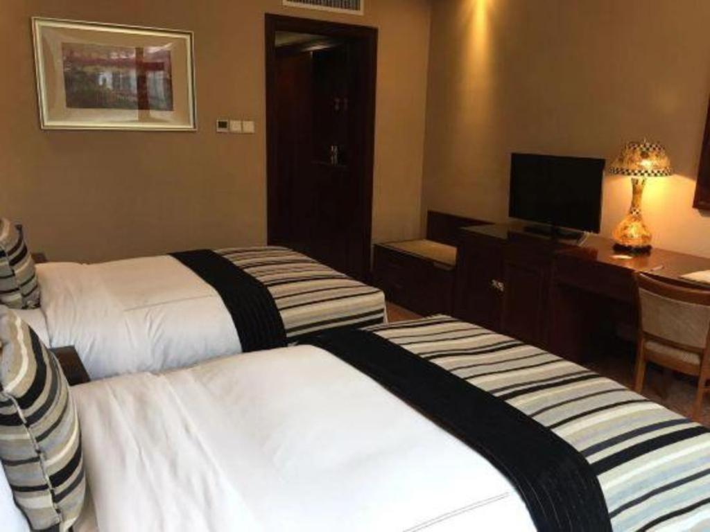 Yantai Golden Gulf Hotel Extérieur photo