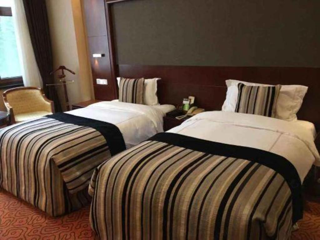 Yantai Golden Gulf Hotel Extérieur photo