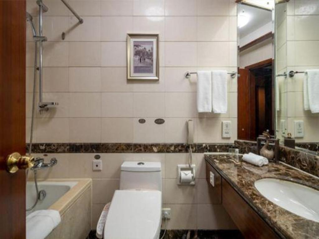 Yantai Golden Gulf Hotel Extérieur photo