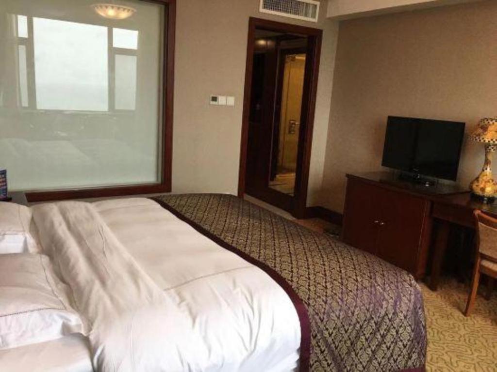Yantai Golden Gulf Hotel Extérieur photo