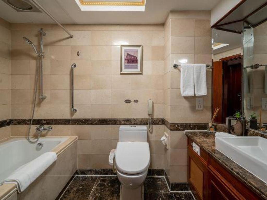 Yantai Golden Gulf Hotel Extérieur photo