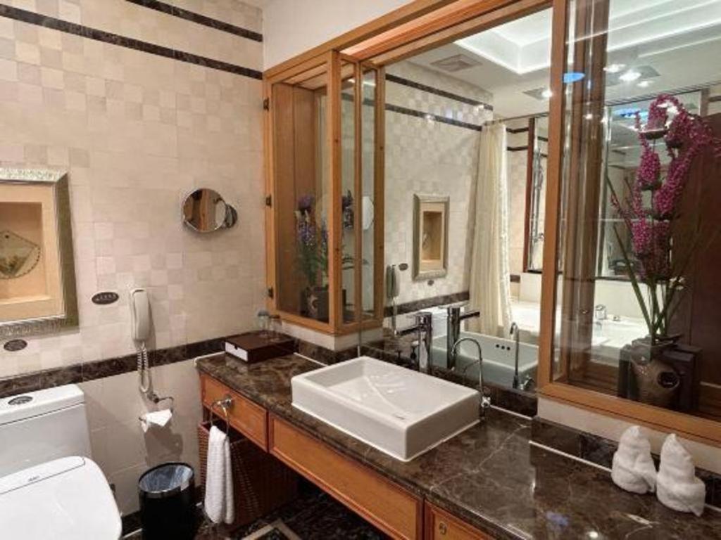 Yantai Golden Gulf Hotel Extérieur photo